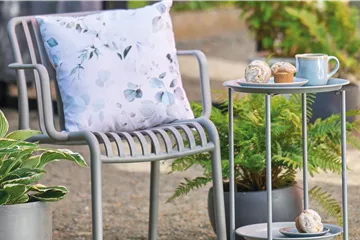MODERNE ELEGANZ IM GARTEN!